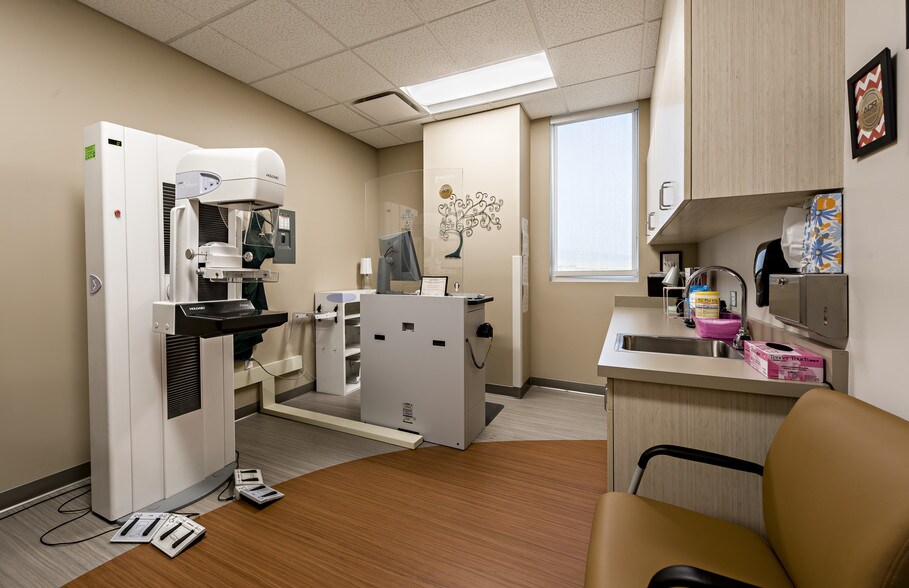 More Photos Of 4500 Morning Dr, Bakersfield Medical For Lease