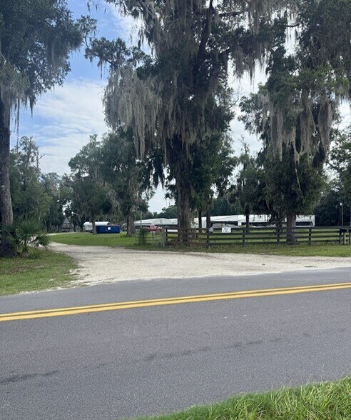 More Photos Of 17323 Lake St, Umatilla Specialty For Sale