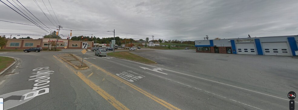 More Photos Of 32 Vt Route 15 E, Morrisville Auto Dealership For Lease