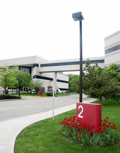 More Photos Of 1 Teleport Dr, Staten Island Office For Lease