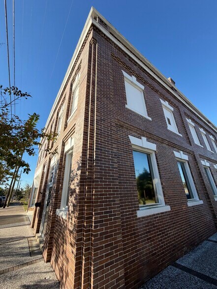 More Photos Of 900 Florida Ave, Lynn Haven Office For Sale