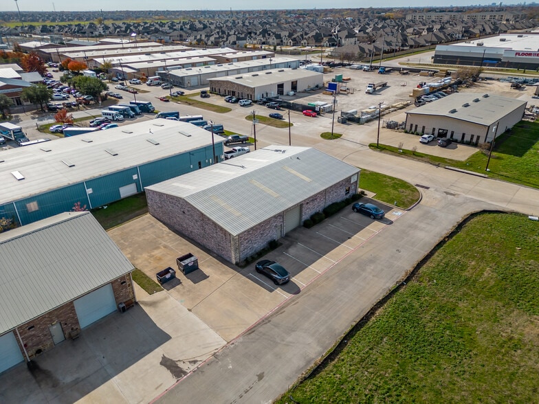 More Photos Of 10 Regency Dr, Wylie Light Distribution For Lease