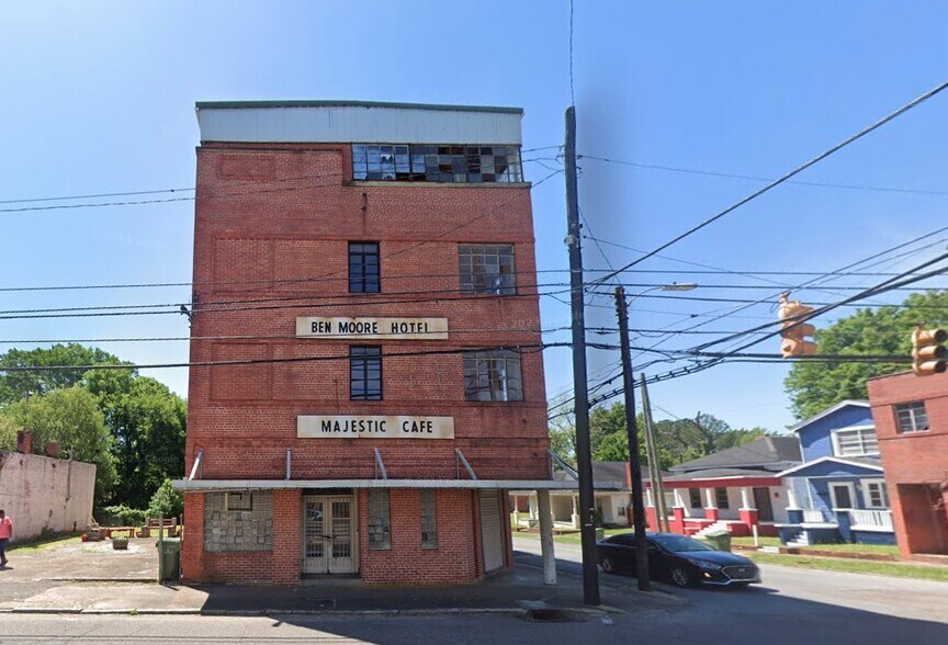 More Photos Of 902 Highland Ave, Montgomery Hotel For Sale