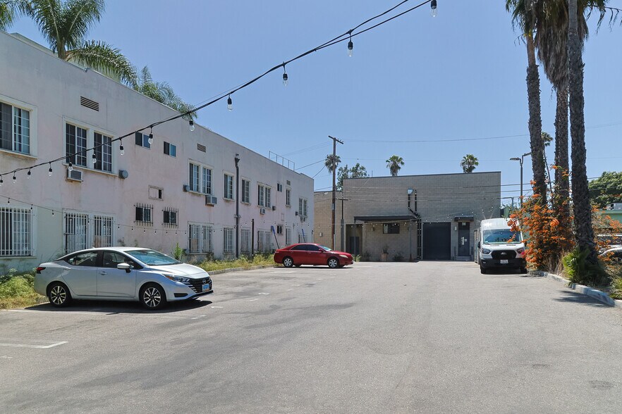 More Photos Of 1532 N Highland Ave, Los Angeles Office For Sale