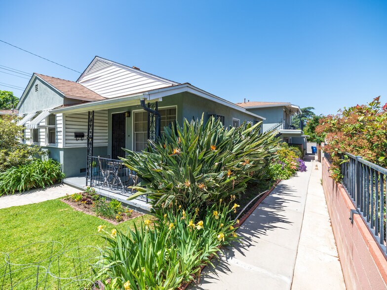 More Photos Of 10427 Oro Vista Ave, Sunland Apartments For Sale