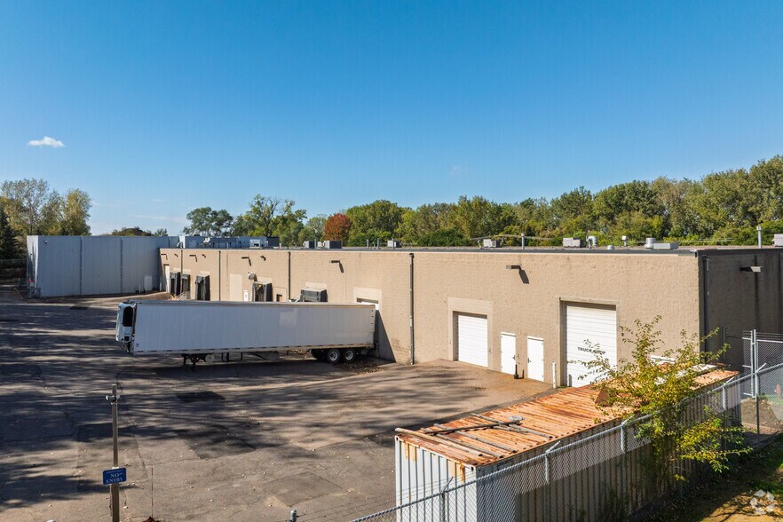 More Photos Of 25 Cliff Rd W, Burnsville Light Manufacturing For Sale