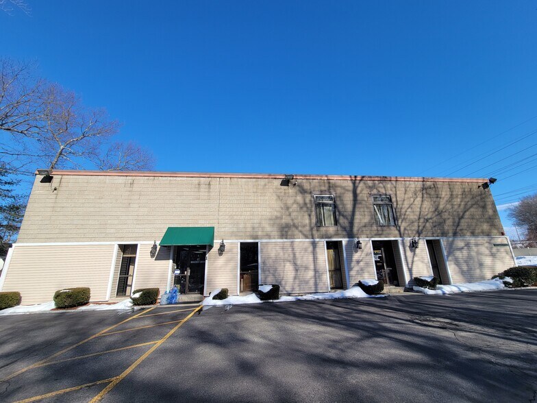 More Photos Of 160 Turnpike Rd, Chelmsford Office For Sale
