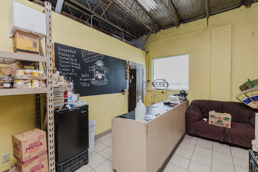 More Photos Of 925 E 19th St, Wichita Warehouse For Sale