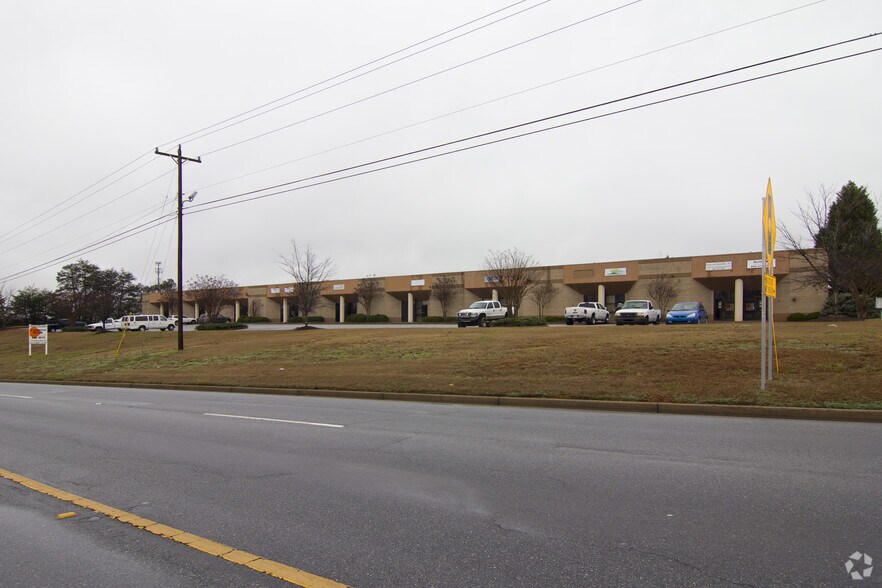 More Photos Of 1120 W Butler Rd, Greenville Light Manufacturing For Lease