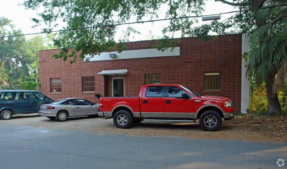 More Photos Of 2363 Swan St, Jacksonville Warehouse For Sale