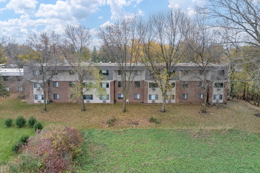 More Photos Of 3200 Maple Ave, Slayton Apartments For Sale