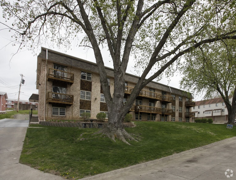 More Photos Of 1367-1369 S 76th Ave, Omaha Apartments For Sale