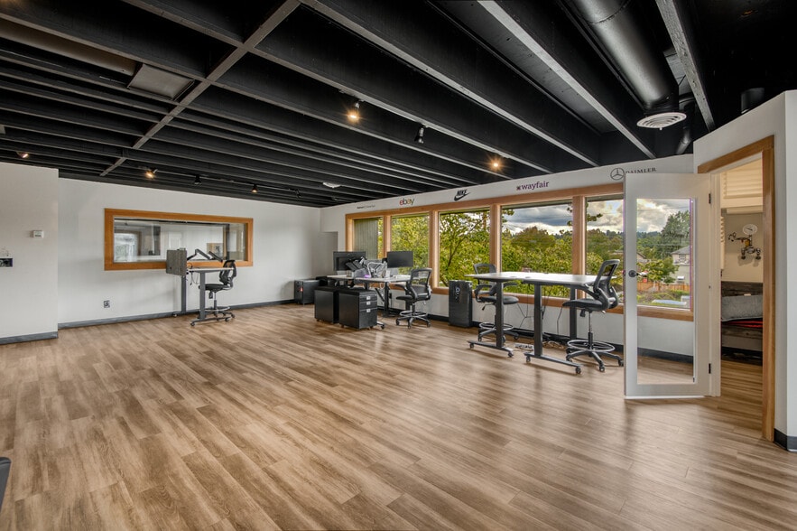 More Photos Of 12290 SW Main St, Portland Office For Sale