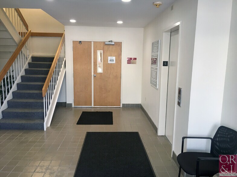 More Photos Of 78 Eastern Blvd, Glastonbury Office For Lease