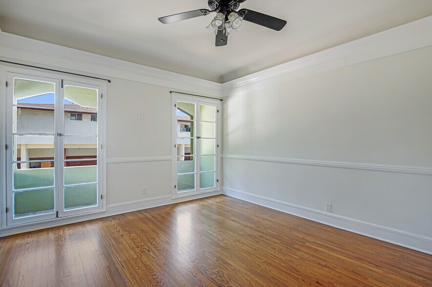 More Photos Of 1074 S Genesee Ave, Los Angeles Apartments For Sale