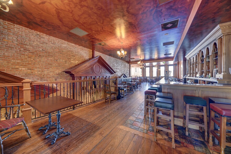 More Photos Of 107-109 N Main St, Bryan Restaurant For Sale