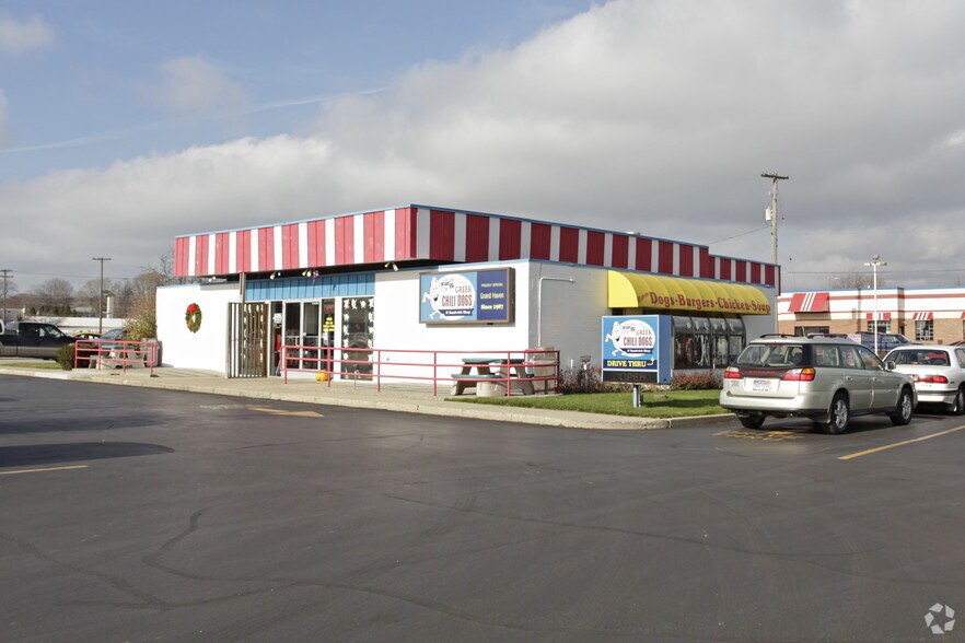 More Photos Of 1001-1115 S Beacon Blvd, Grand Haven Unknown For Lease