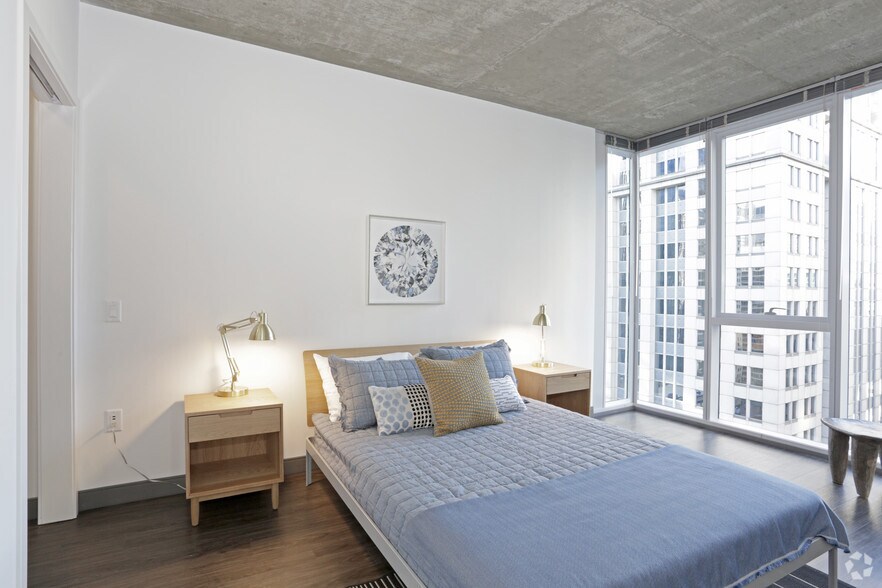 More Photos Of 215 W Lake St, Chicago Apartments For Lease