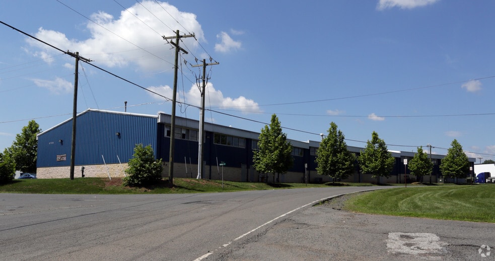 More Photos Of 9199 Enterprise Ct, Manassas Park Warehouse For Lease