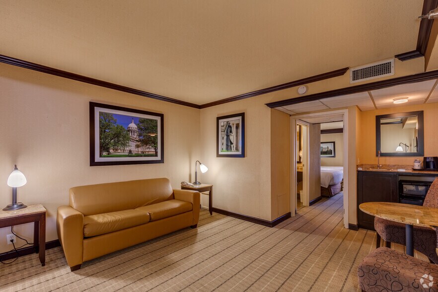 More Photos Of 2101 S Meridian Ave, Oklahoma City Hotel For Sale
