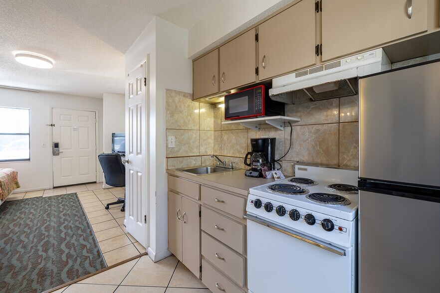 More Photos Of 2150 N Ponce de Leon Blvd, Saint Augustine Hotel For Sale