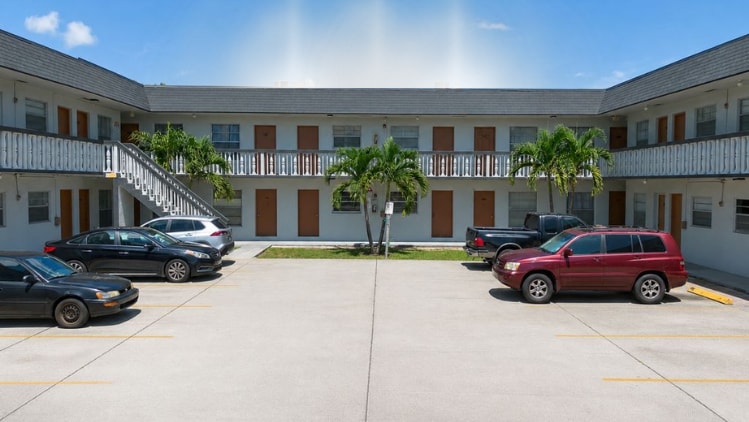 More Photos Of 18101 NW 7th Ave, Miami Apartments For Sale