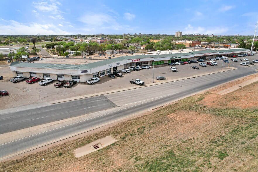 More Photos Of 3400 Blk Of Ave H, Lubbock Unknown For Lease