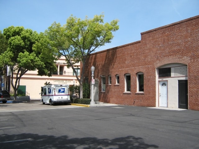 More Photos Of 108-118 E Amerige Ave, Fullerton Storefront For Lease