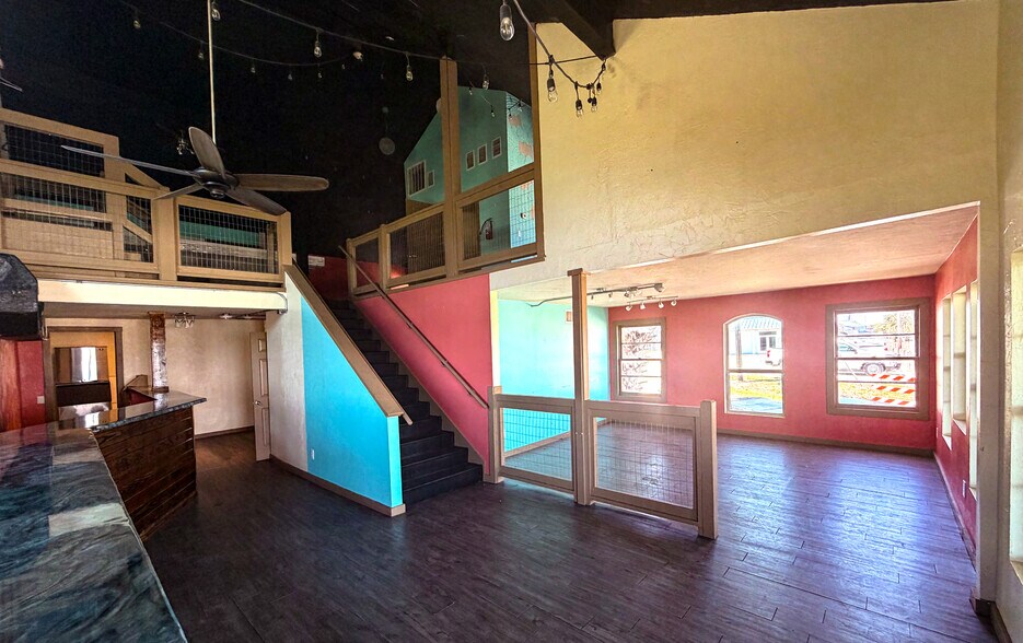 More Photos Of 206 S Commerce St, Port Lavaca Restaurant For Sale
