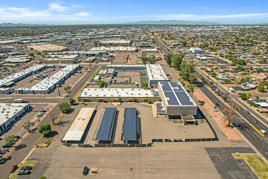 More Photos Of 3001 W Indian School Rd, Phoenix Office For Sale