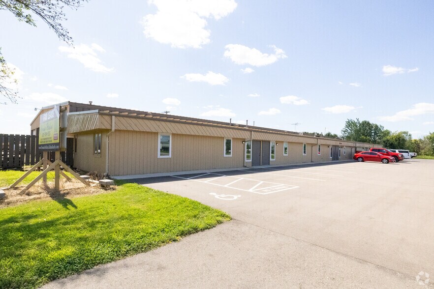 Primary Photo Of 17066 County Road 87, Prior Lake Service For Lease