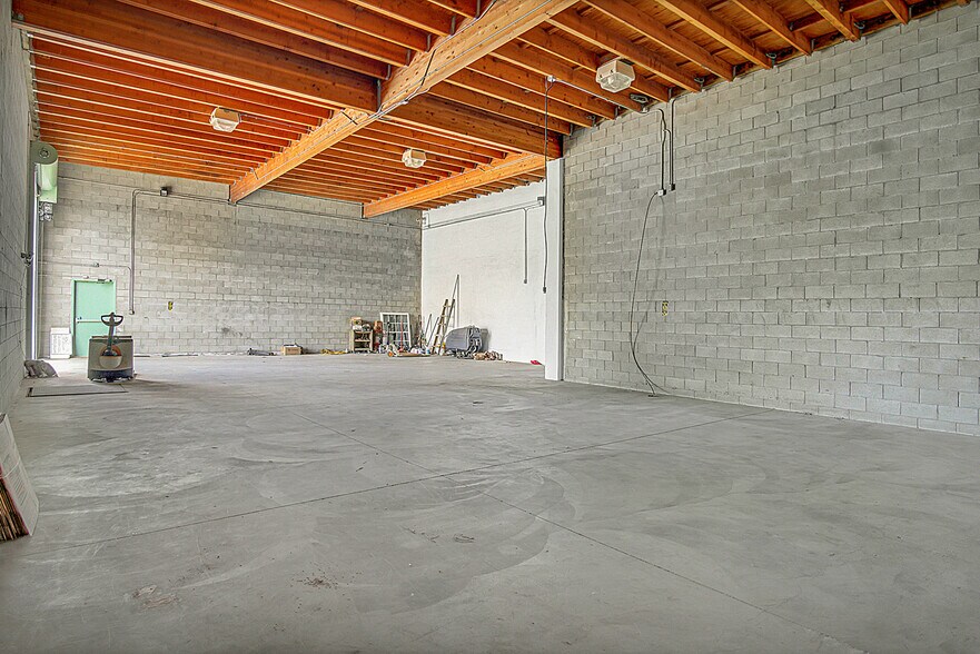 More Photos Of 12025 Hadley St, Whittier Unknown For Lease