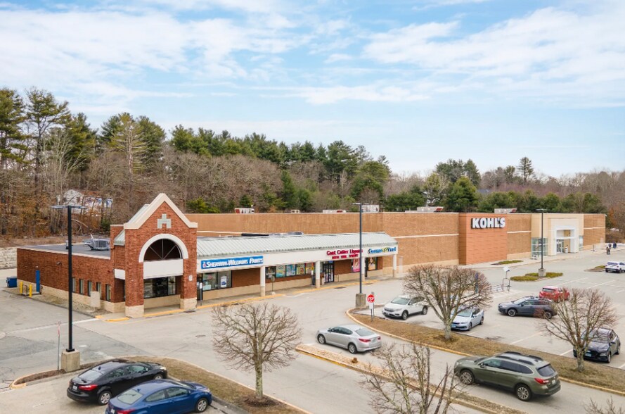 More Photos Of 1050-1078 N Main St, Dayville Freestanding For Lease