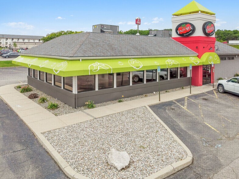 More Photos Of 5445 Beckley Rd, Battle Creek Restaurant For Lease