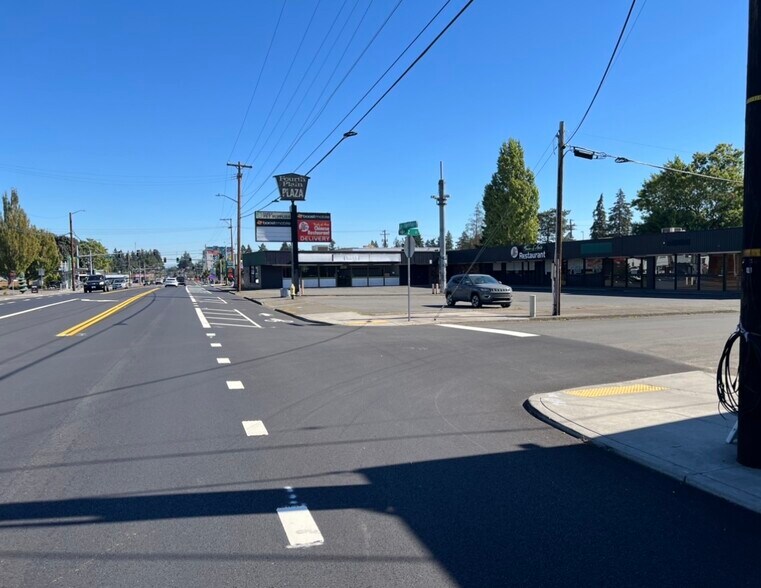 More Photos Of 2513-2619 E Fourth Plain Blvd, Vancouver Restaurant For Lease