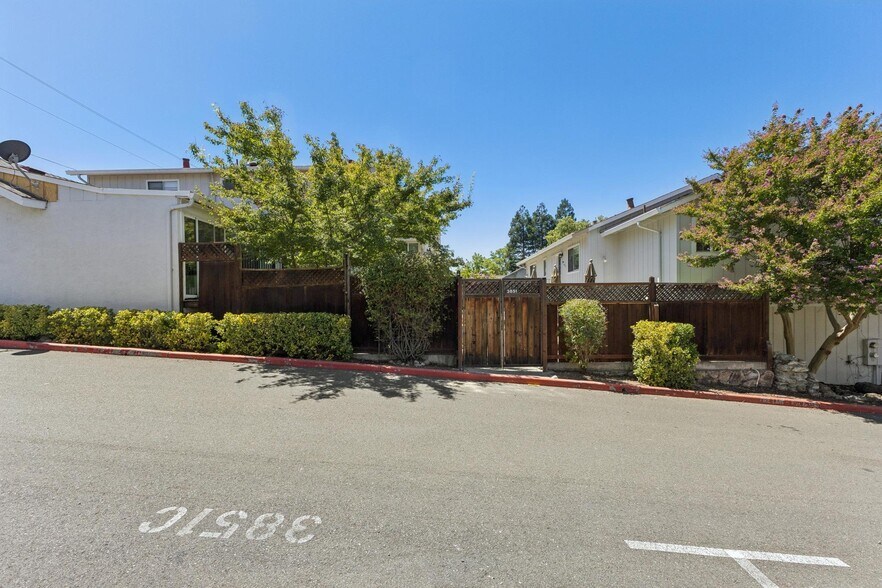 More Photos Of 3851 Vineyard Ave, Pleasanton Apartments For Sale