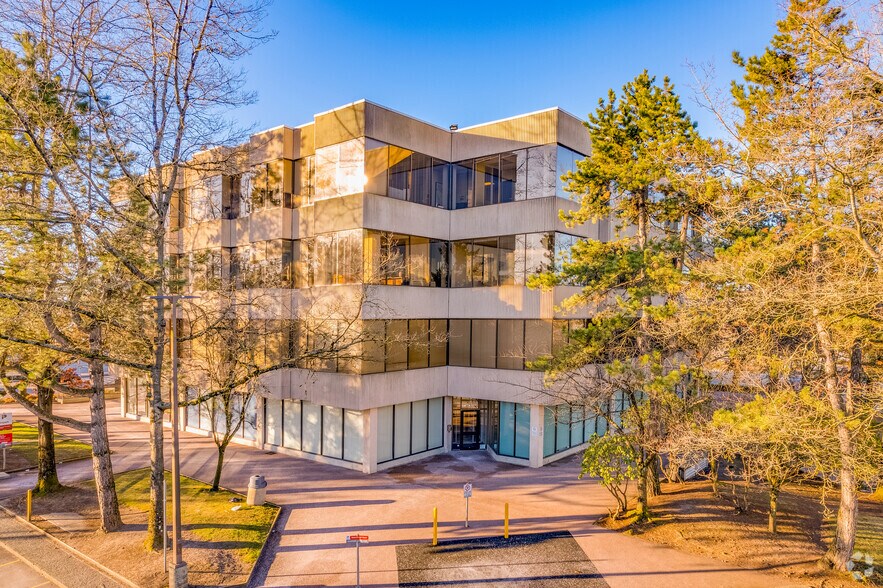 More Photos Of 15225 104th Ave, Surrey Office For Lease