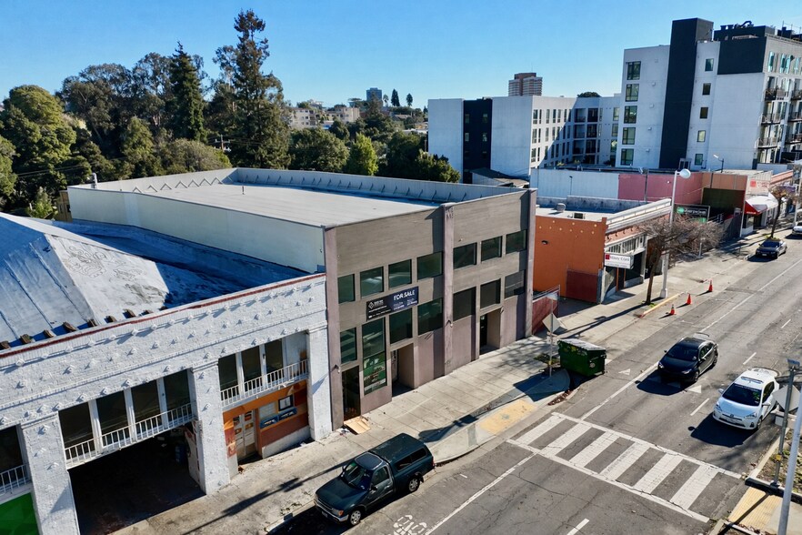 More Photos Of 3050-3052 Broadway, Oakland Storefront For Sale
