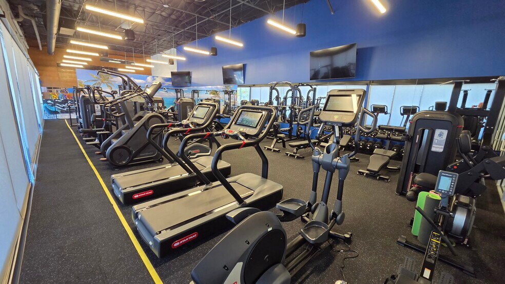 More Photos Of 1775 E University Dr, Tempe Flex For Lease