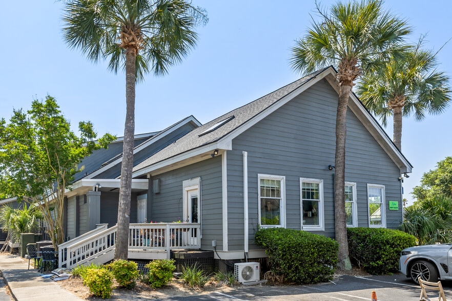 More Photos Of 1001 Landfall Way, Johns Island Storefront Retail Office For Sale