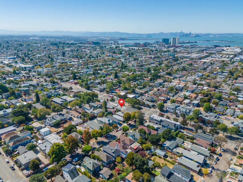 More Photos Of 3109 Sacramento St, Berkeley Storefront Retail Residential For Sale