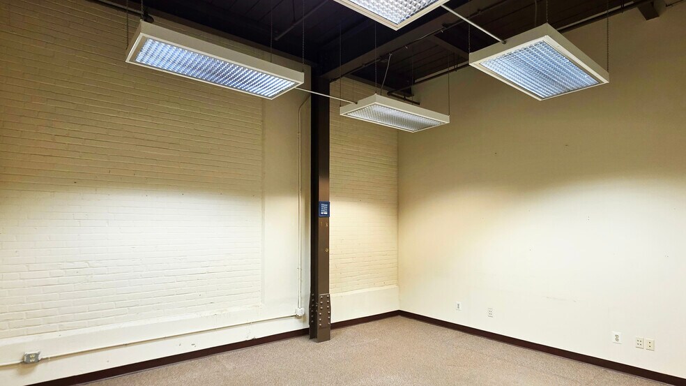 More Photos Of 3901 Main St, Philadelphia Office For Lease