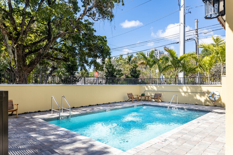 More Photos Of 1091 Galiano St, Coral Gables Apartments For Sale