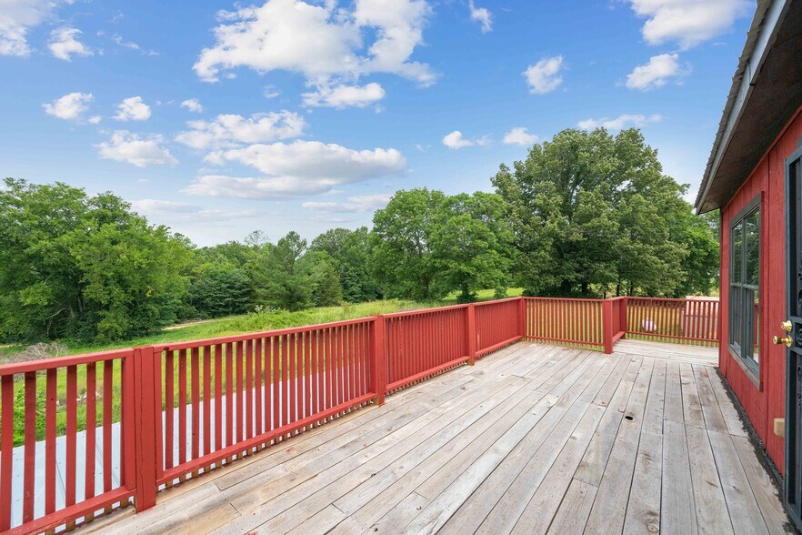 More Photos Of 7386 Mt Carmel Rd, Decaturville Convenience Store For Sale