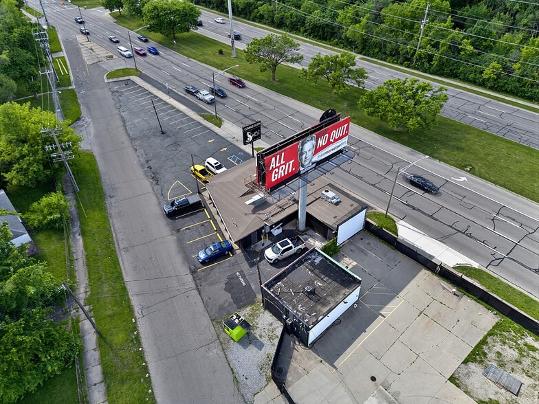 More Photos Of 24737 W 8 Mile Rd, Detroit Restaurant For Sale