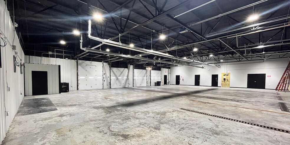 More Photos Of 315 SW 32nd Ter, Topeka Industrial For Lease