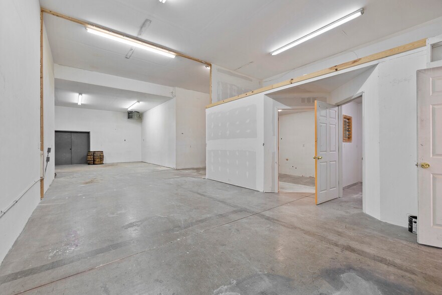 More Photos Of 217 Racquette Dr, Fort Collins Warehouse For Lease