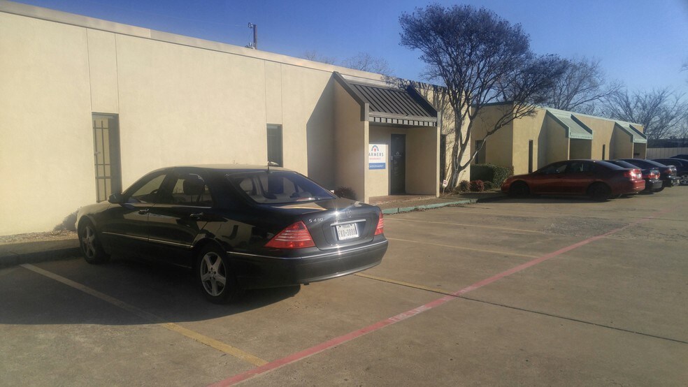 More Photos Of 10990 Switzer Ave, Dallas Flex For Sale