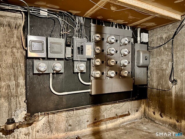 More Photos Of 16-20 Henry St, Hartford Apartments For Sale