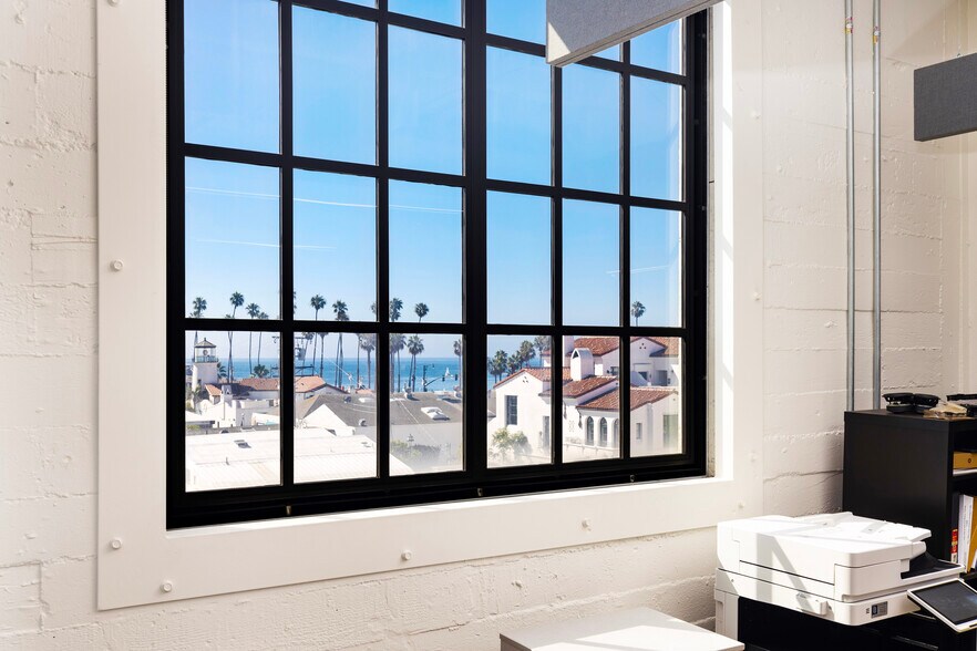 More Photos Of 25 E Mason St, Santa Barbara Research And Development For Lease